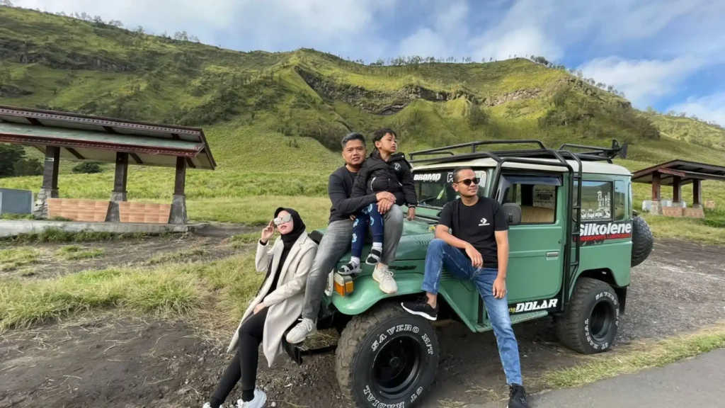 Bukit Teletubbies Bromo - Destinasi Open Trip