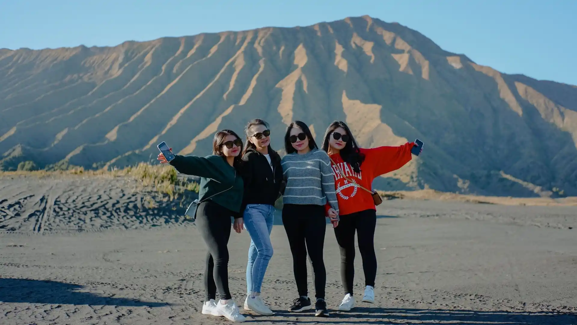 Pemandangan Open Trip Batu Bromo 2D1N